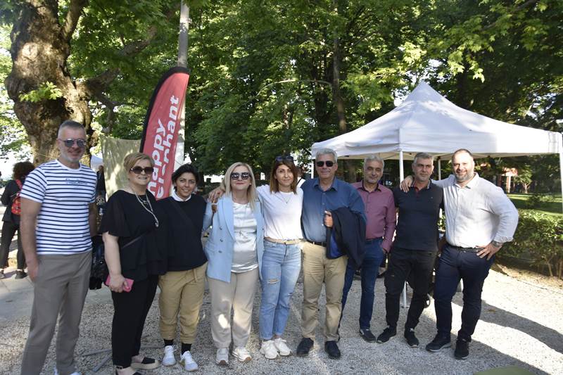 Ένα ανεπανάληπτο και δημιουργικό «Παιδικό Καφενείο» στο Δημοτικό Πάρκο Νάουσας